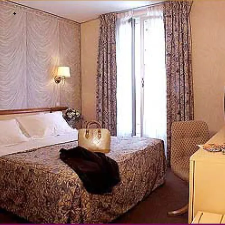 فندق Renoir كان