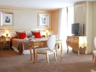 Renoir 4*