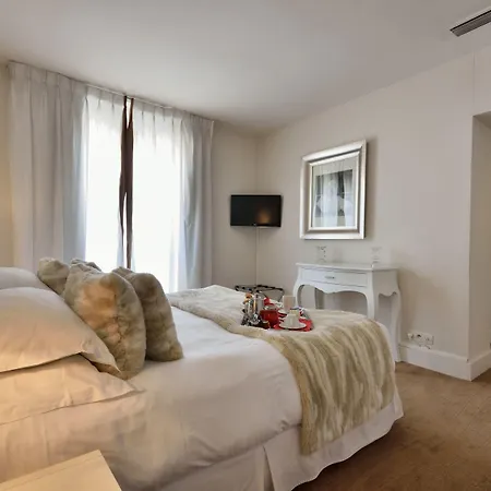 Renoir 4*