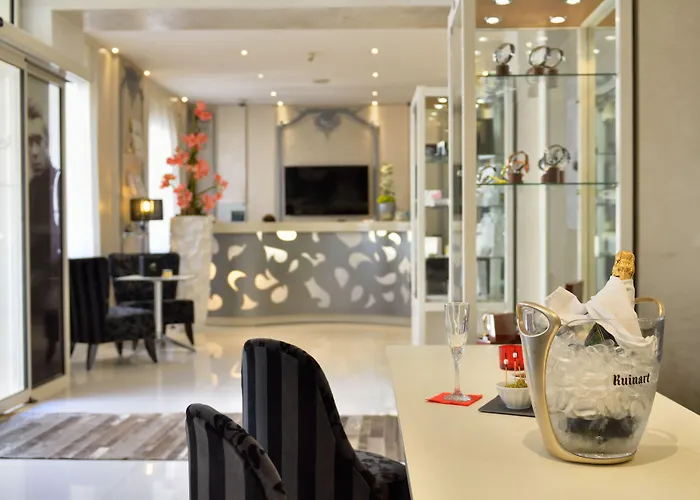 酒店 Renoir 戛纳