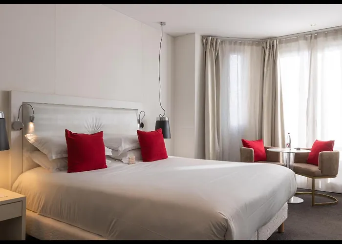 Renoir 4* קאן