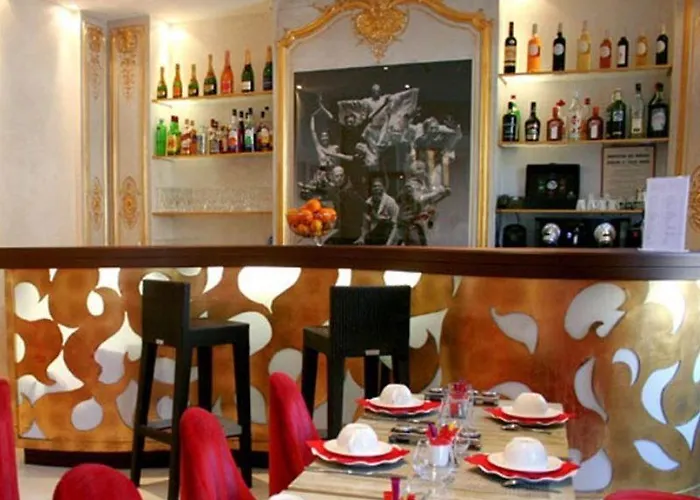 Renoir 4* קאן