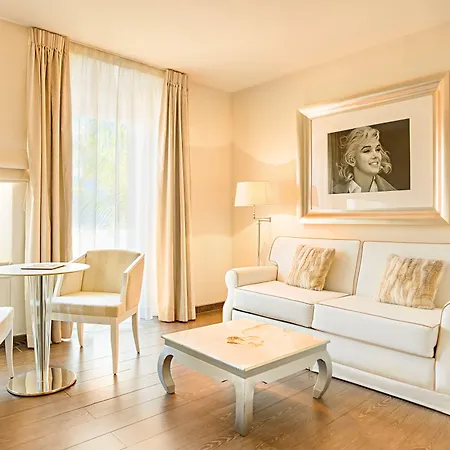 Hotel Renoir 4*