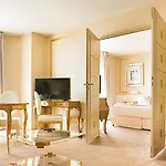 Renoir 4*